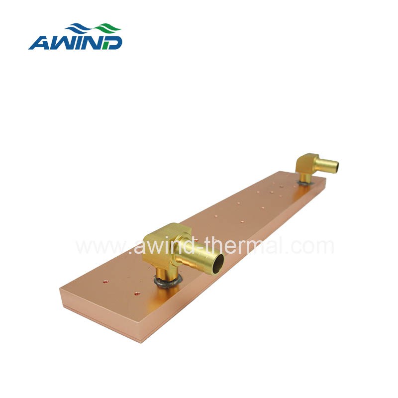 Joints de soudure dans la plaque de refroidissement pour brasage sous vide